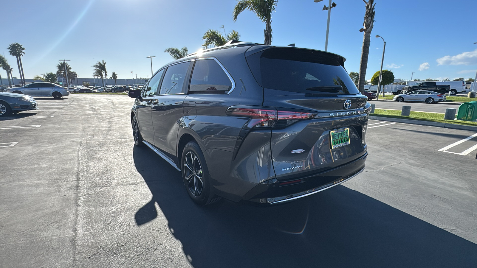 2025 Toyota Sienna Platinum 5