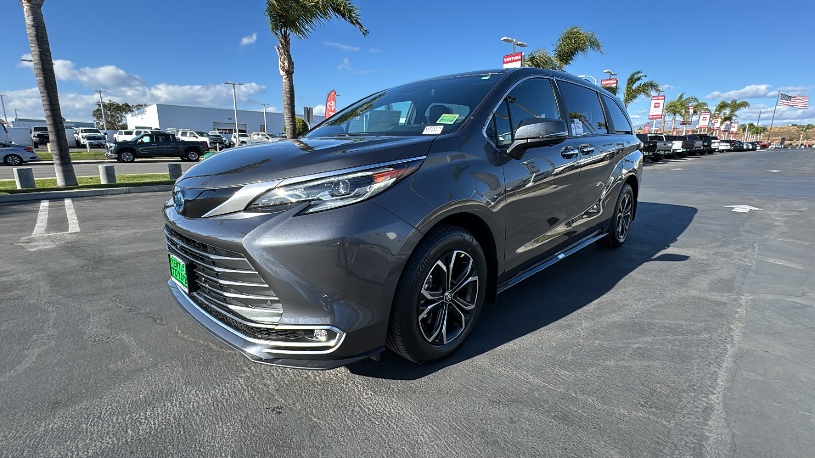 2025 Toyota Sienna Platinum 7