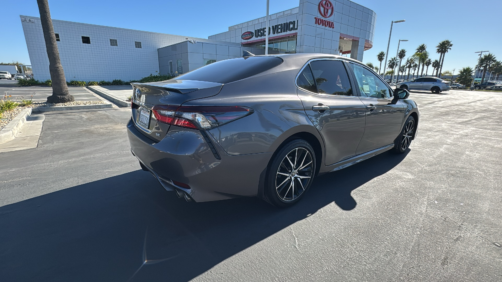 2023 Toyota Camry SE 3