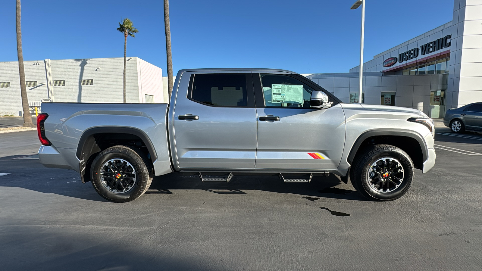 2025 Toyota Tundra Limited CrewMax 5.5 Bed 2