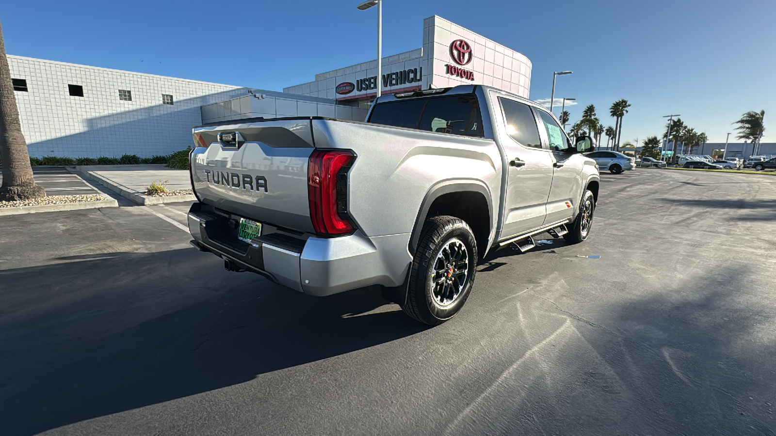 2025 Toyota Tundra Limited CrewMax 5.5 Bed 3