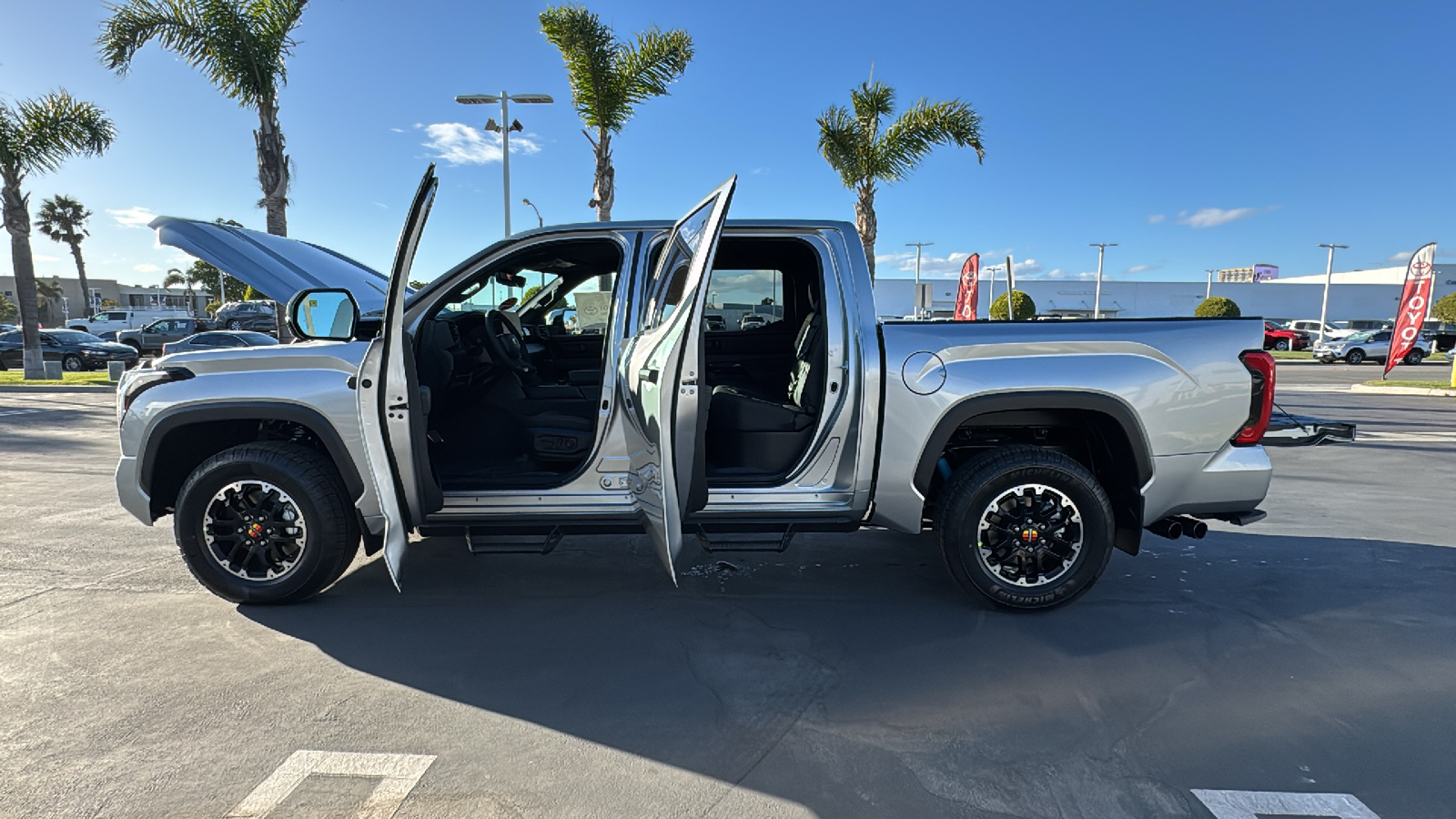 2025 Toyota Tundra Limited CrewMax 5.5 Bed 11