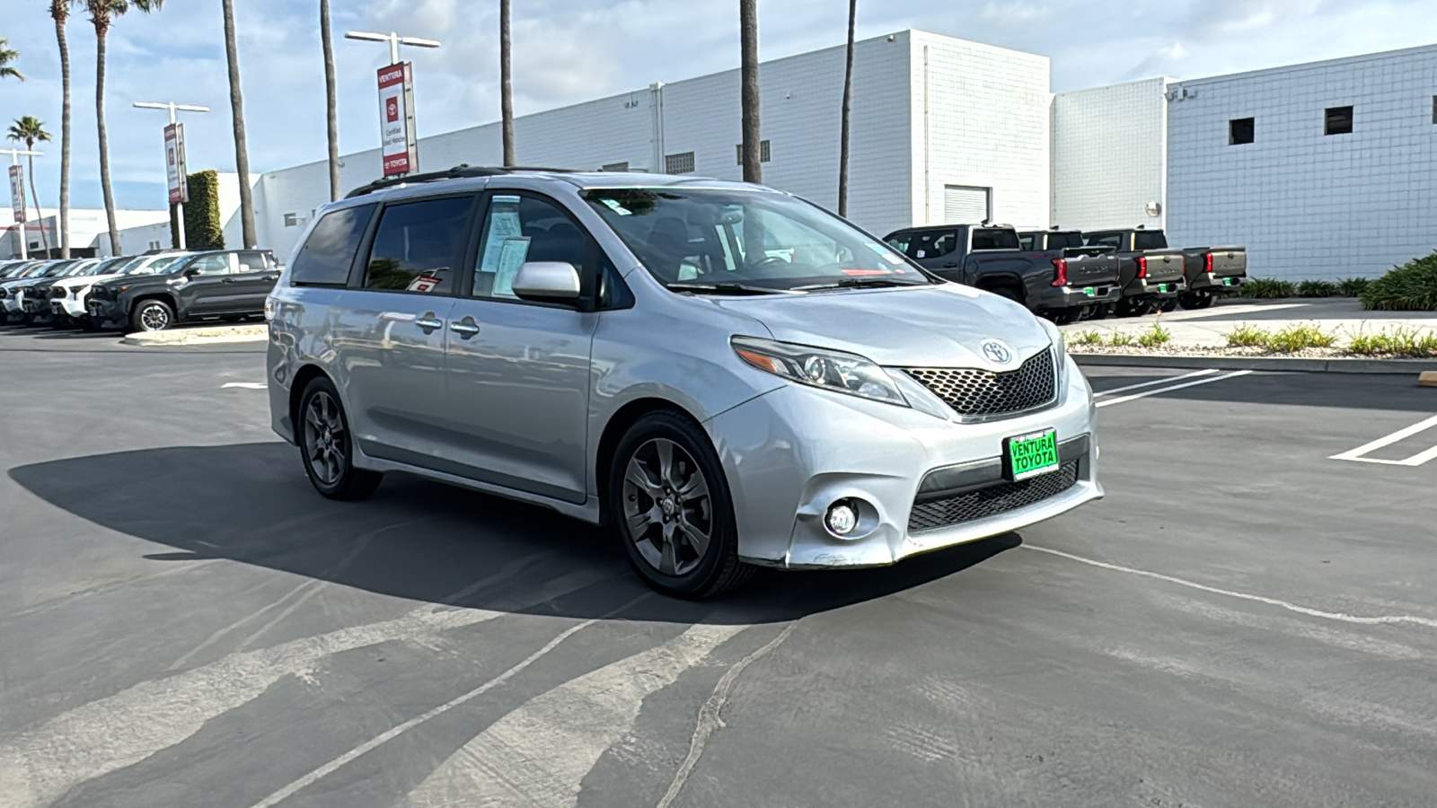 2016 Toyota Sienna SE Premium 1