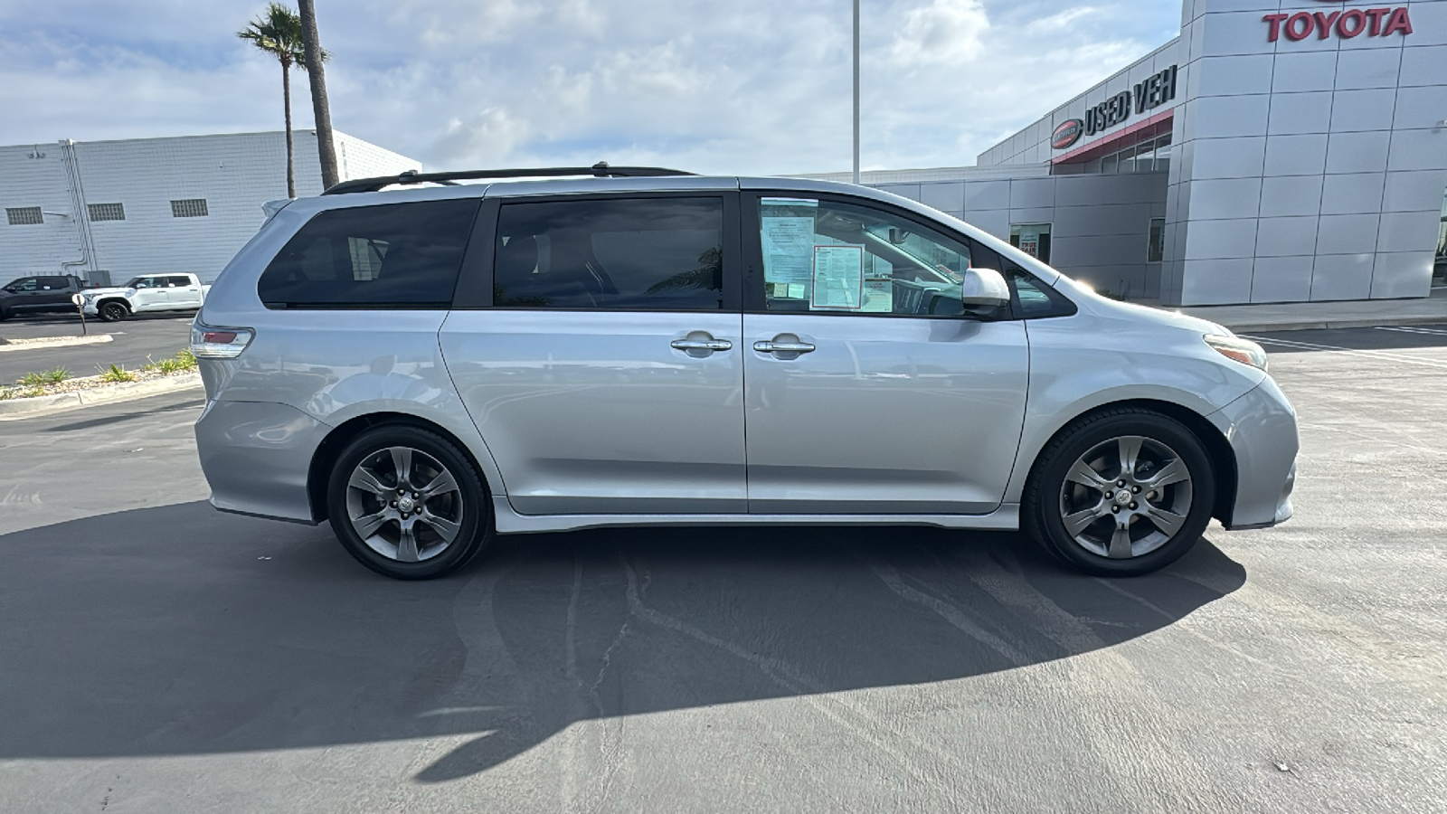 2016 Toyota Sienna SE Premium 2