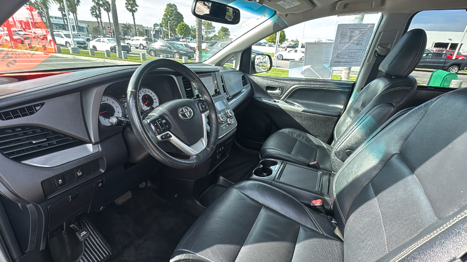 2016 Toyota Sienna SE Premium 13