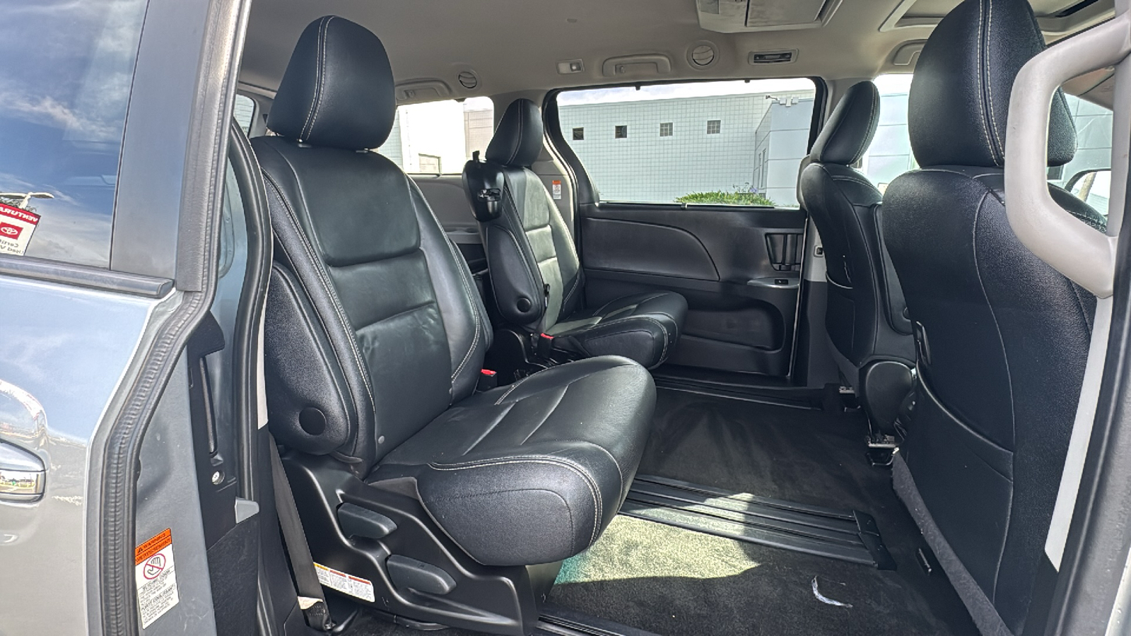 2016 Toyota Sienna SE Premium 19