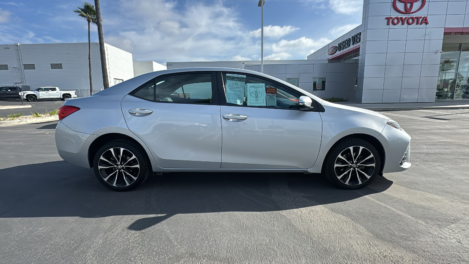 2017 Toyota Corolla SE 2