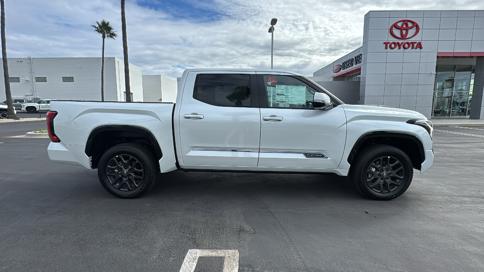 2025 Toyota Tundra PLATINUM 2