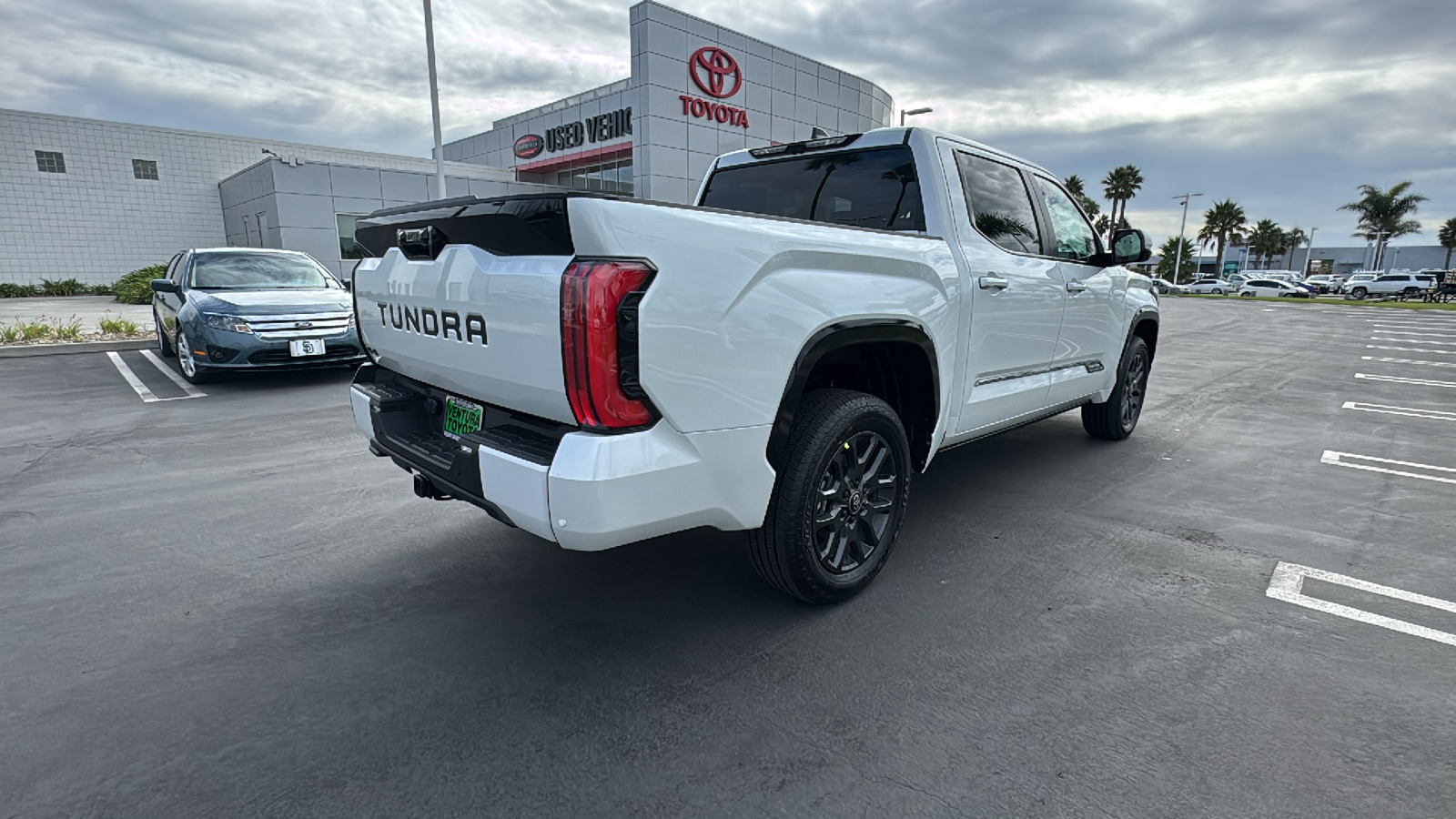 2025 Toyota Tundra PLATINUM 3