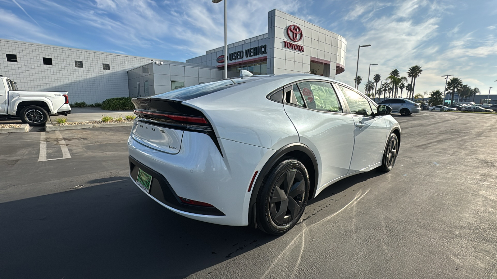 2024 Toyota Prius LE 3