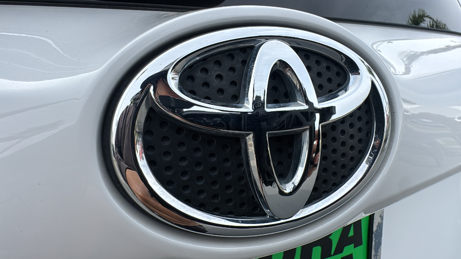 2016 Toyota RAV4 XLE 28