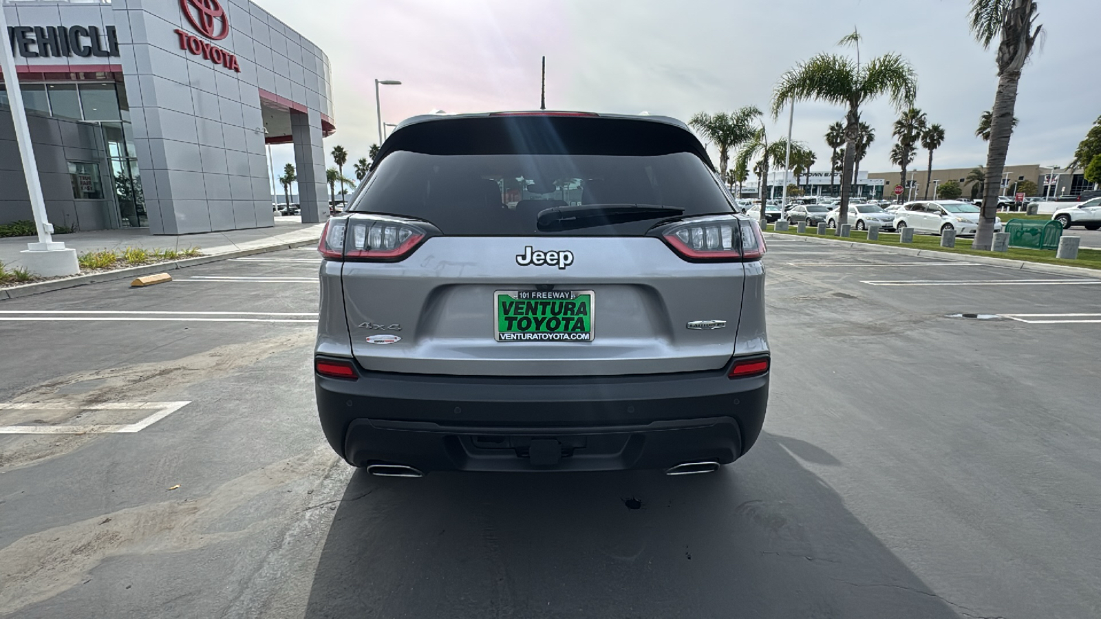 2021 Jeep Cherokee Latitude Lux 4