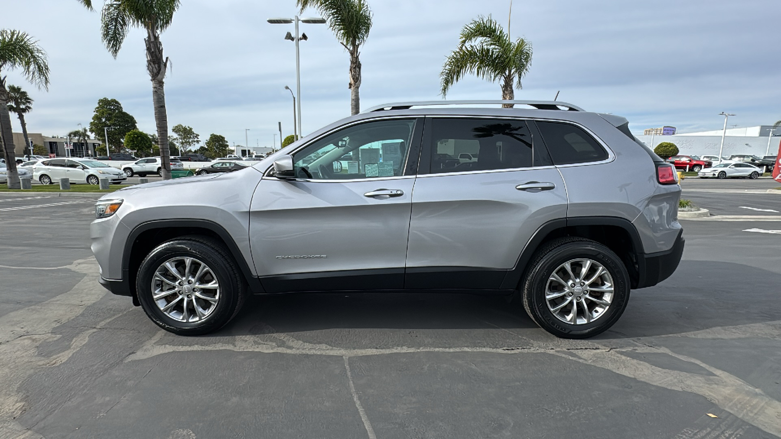 2021 Jeep Cherokee Latitude Lux 6