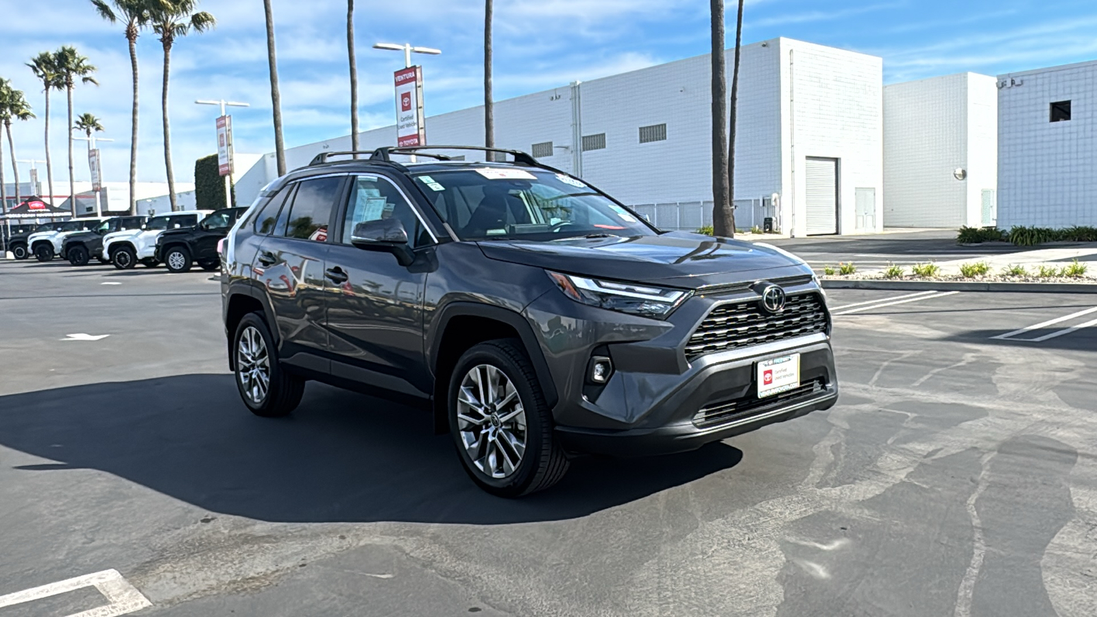 2022 Toyota RAV4 XLE Premium 1