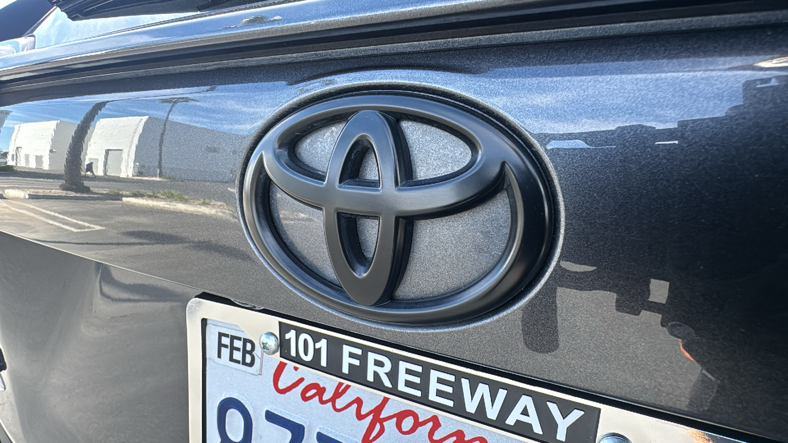 2022 Toyota RAV4 XLE Premium 28