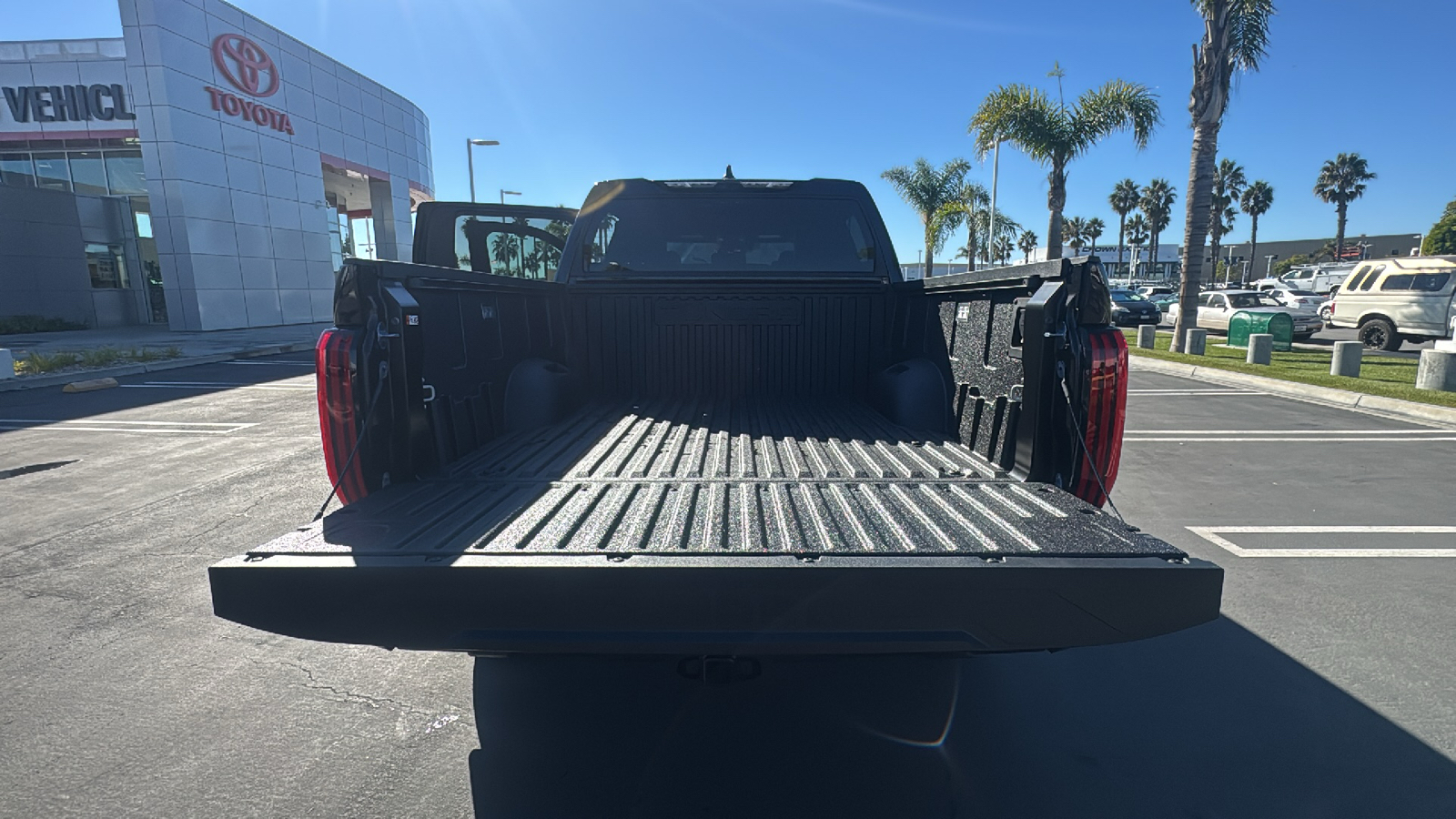 2025 Toyota Tundra Limited CrewMax 5.5 Bed 10