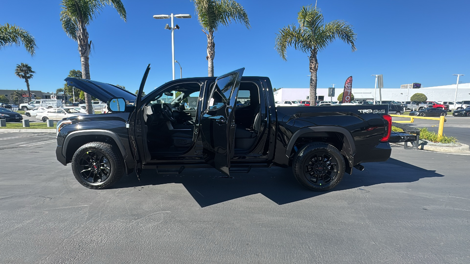 2025 Toyota Tundra Limited CrewMax 5.5 Bed 11