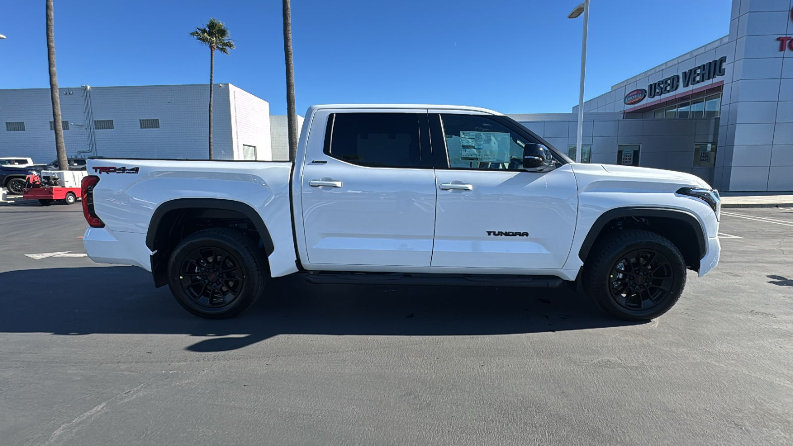 2025 Toyota Tundra Limited CrewMax 5.5 Bed 2