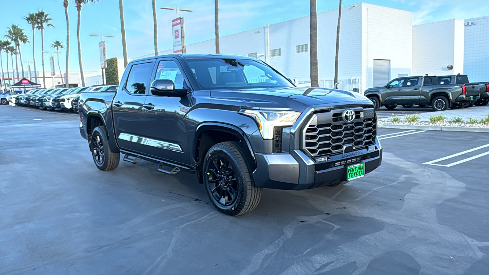 2025 Toyota Tundra Platinum CrewMax 5.5 Bed 1