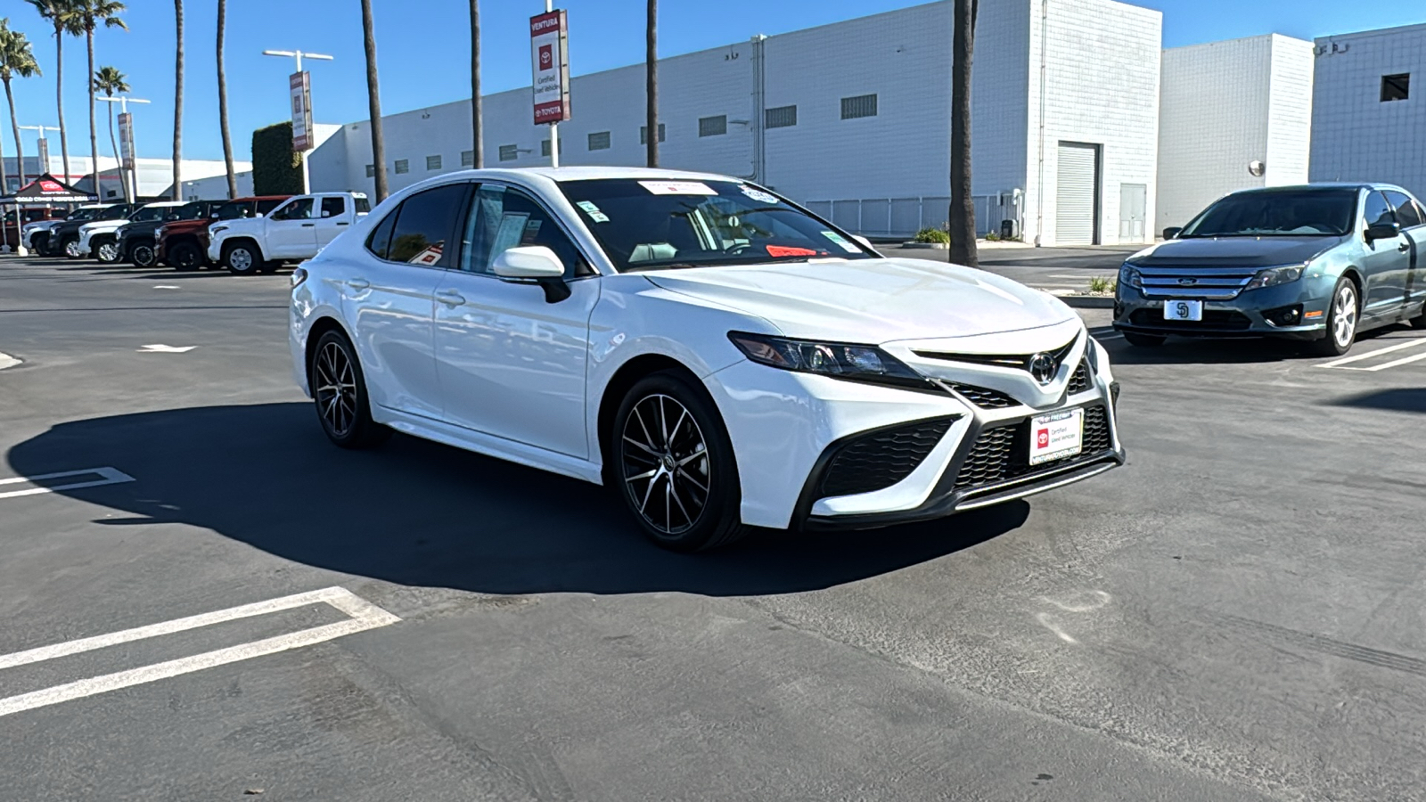 2024 Toyota Camry SE 1