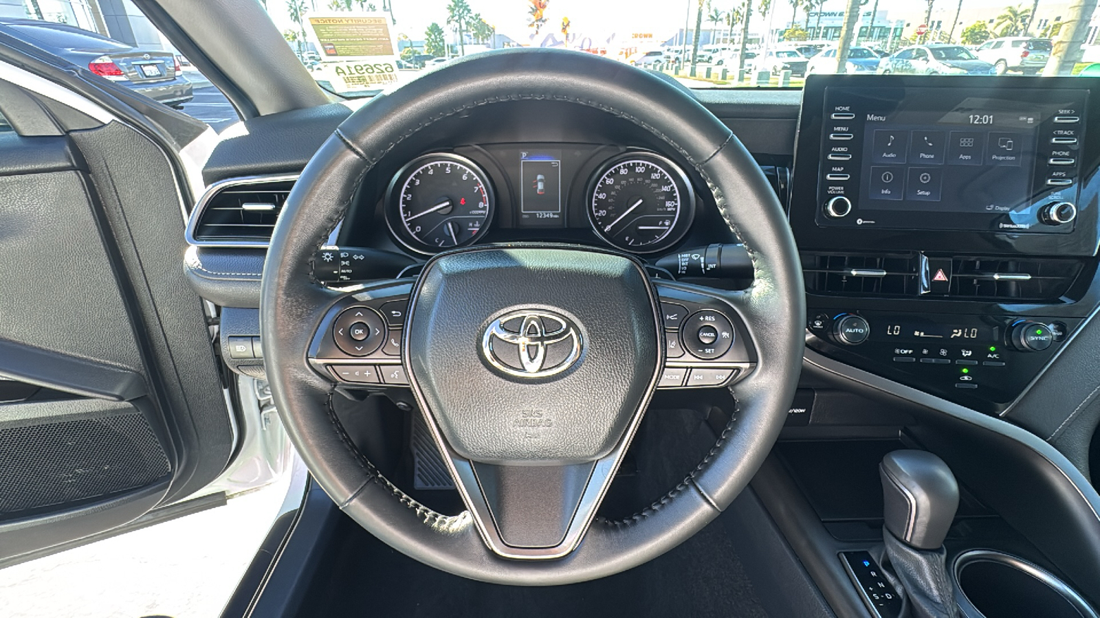 2024 Toyota Camry SE 16