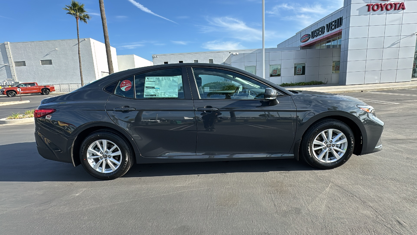 2025 Toyota Camry LE 2