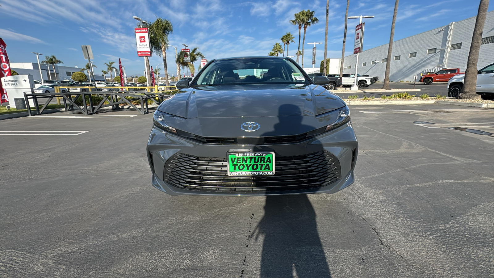 2025 Toyota Camry LE 8