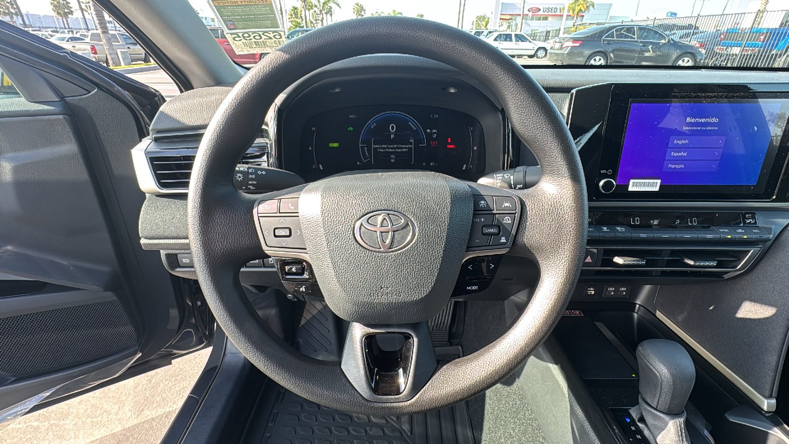 2025 Toyota Camry LE 16