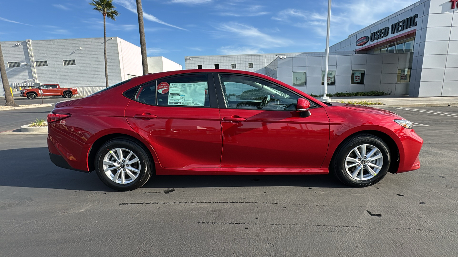 2025 Toyota Camry LE 2