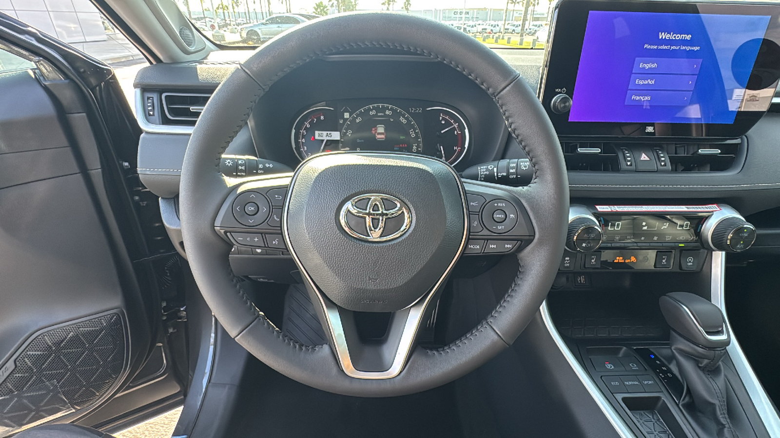 2025 Toyota RAV4 XLE Premium 16