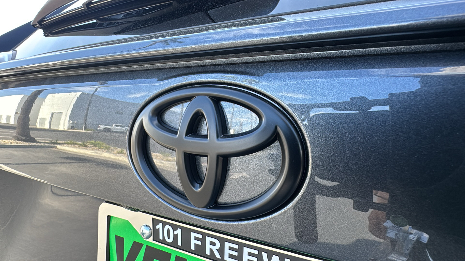 2025 Toyota RAV4 XLE Premium 28