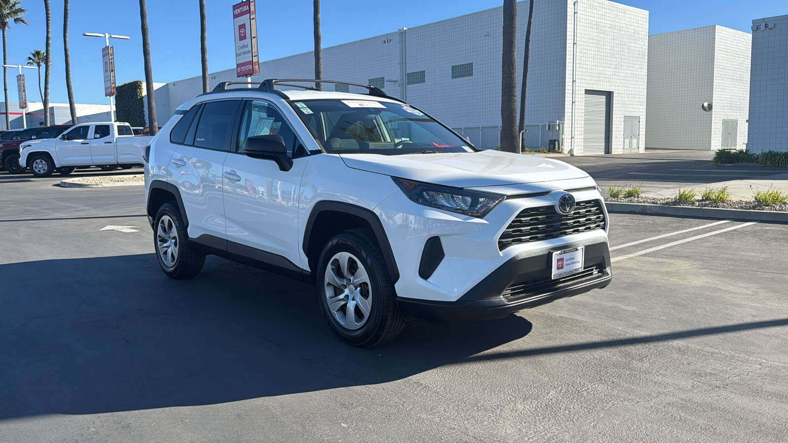 2021 Toyota RAV4 LE 1