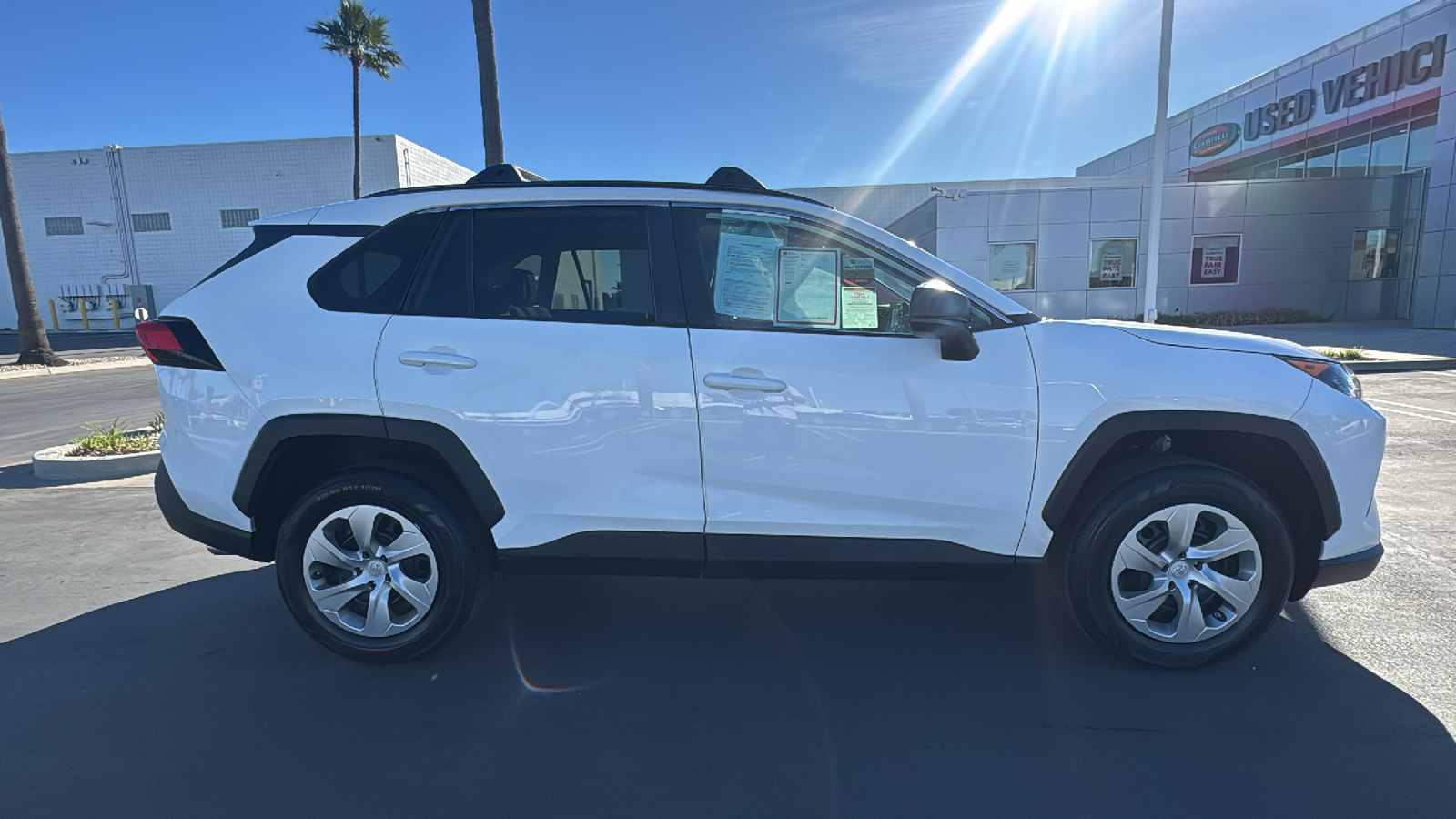 2021 Toyota RAV4 LE 2