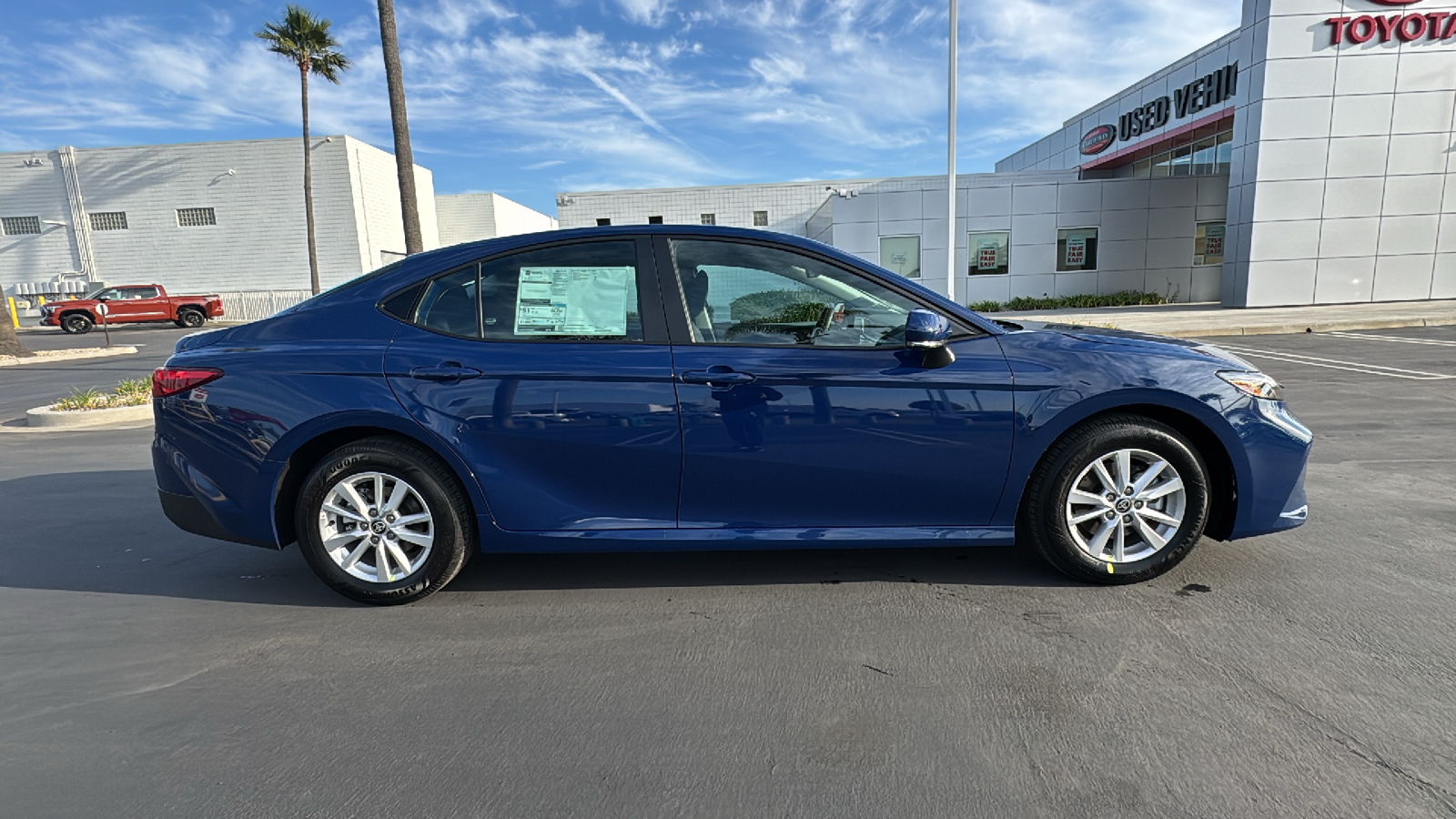 2025 Toyota Camry LE 2