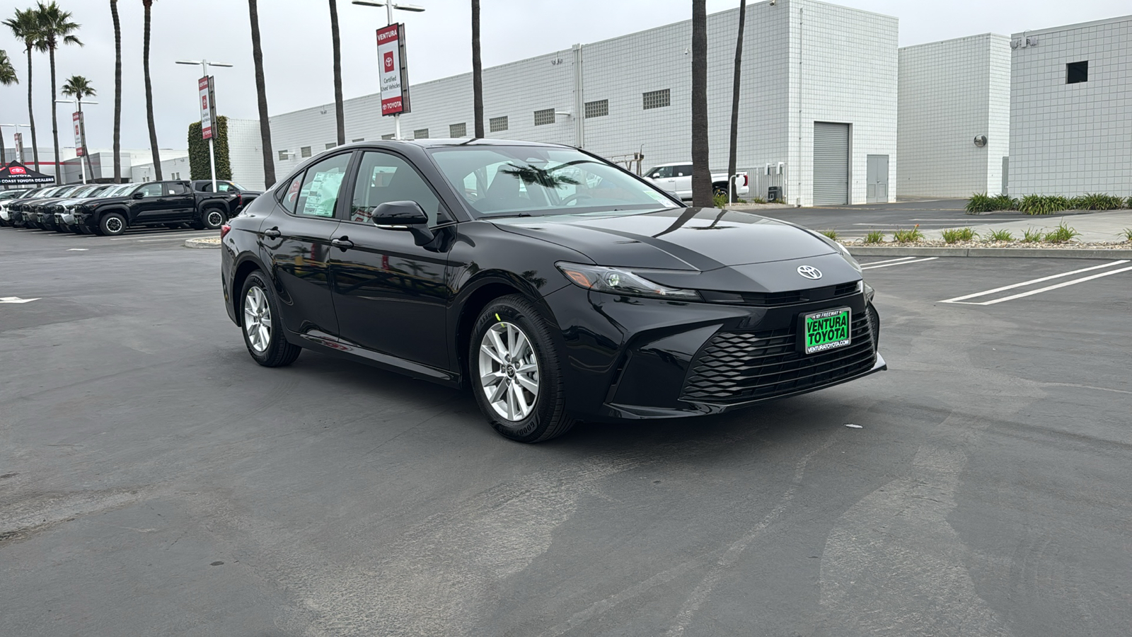 2025 Toyota Camry LE 1