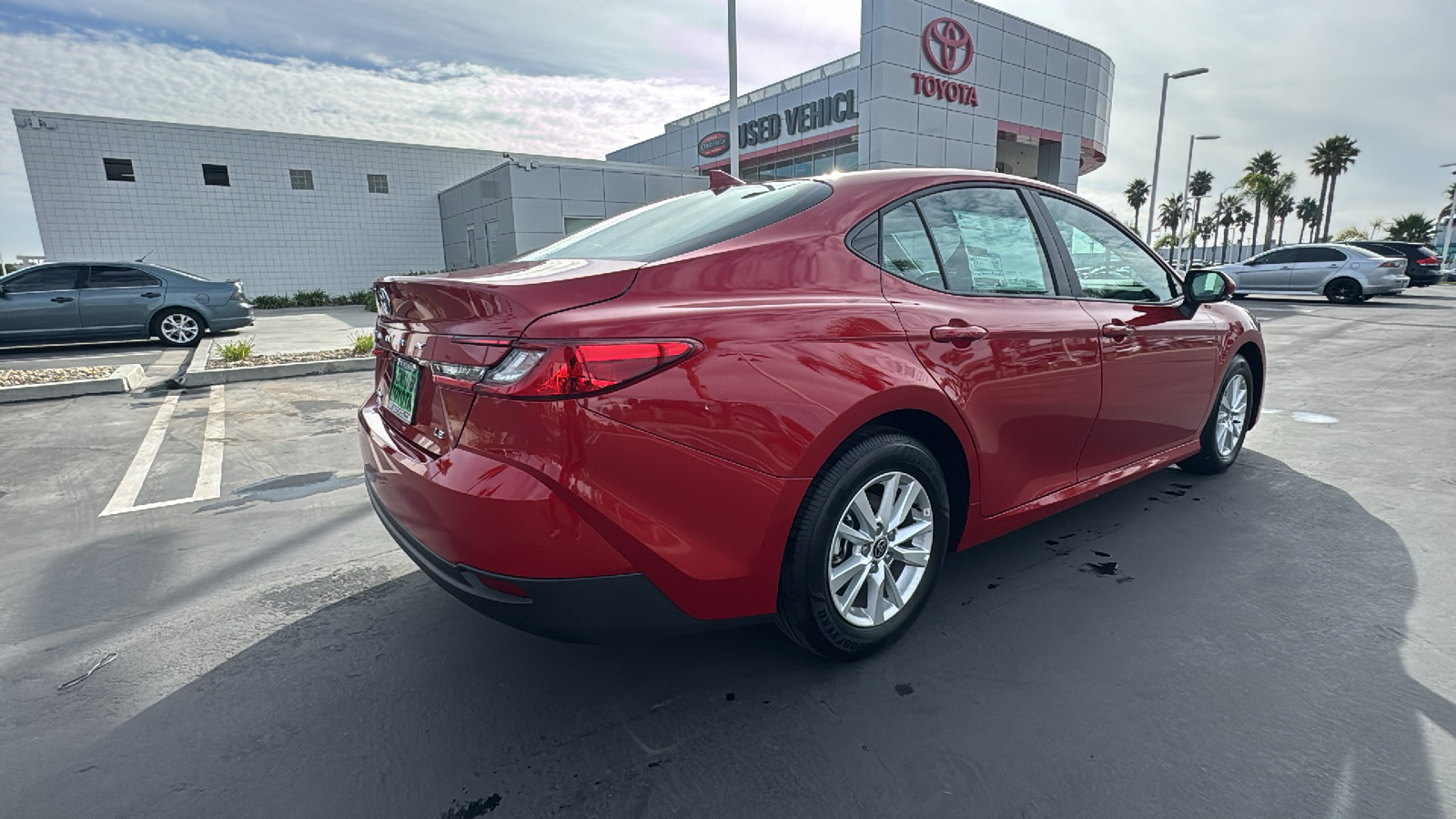 2025 Toyota Camry LE 3