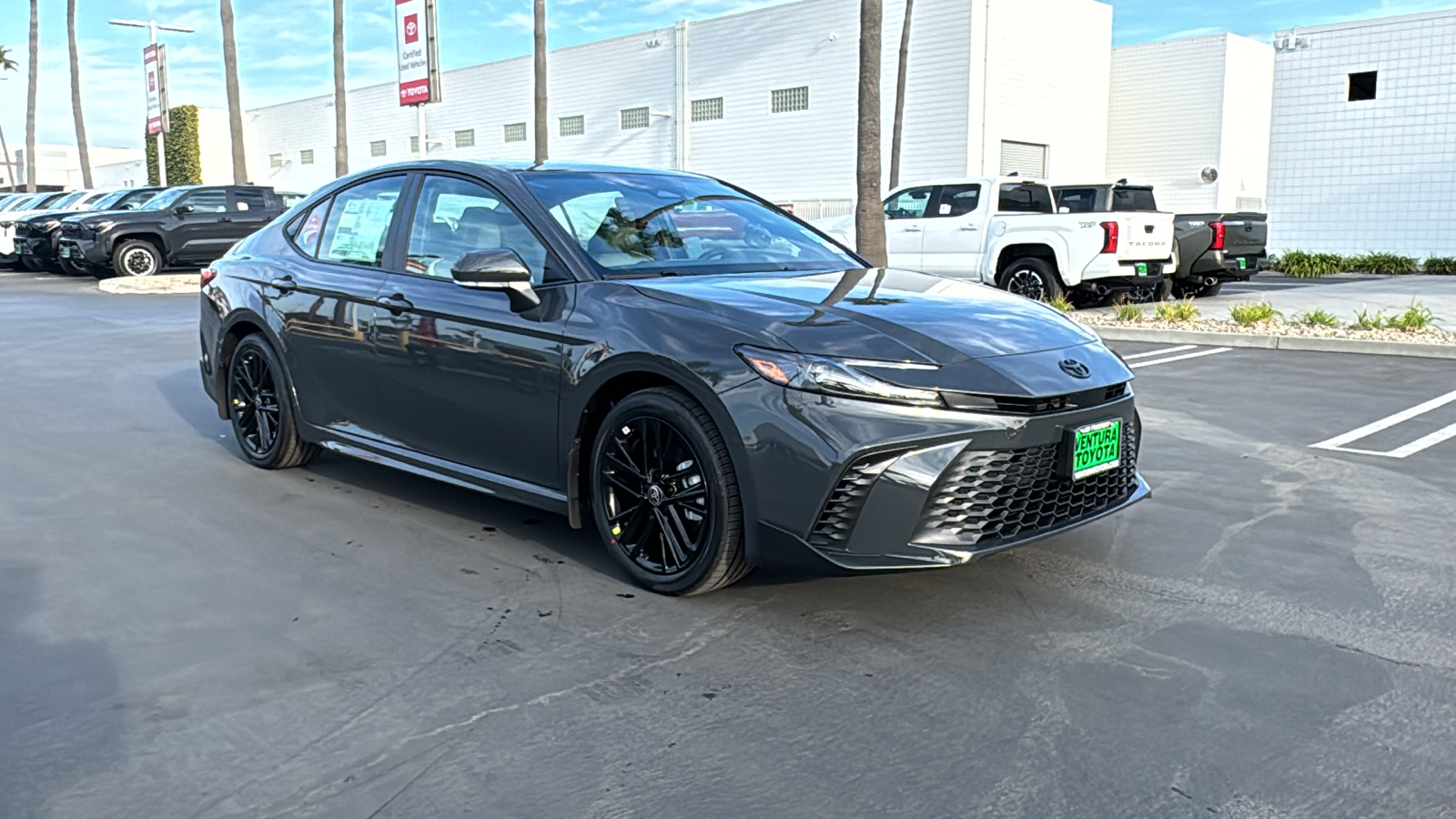 2025 Toyota Camry SE 1