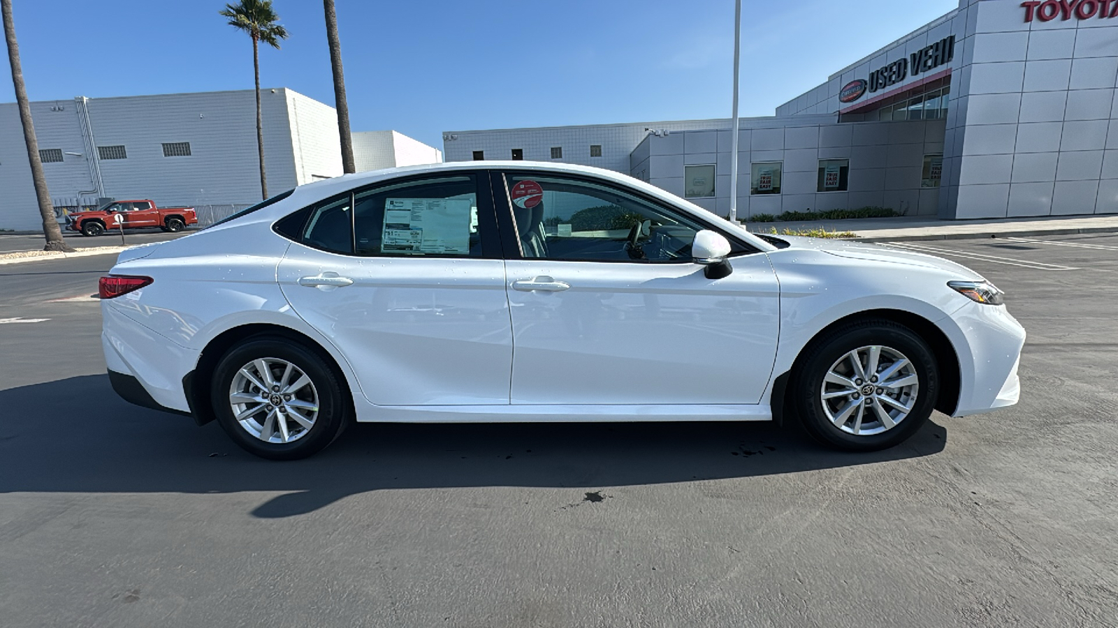 2025 Toyota Camry LE 2