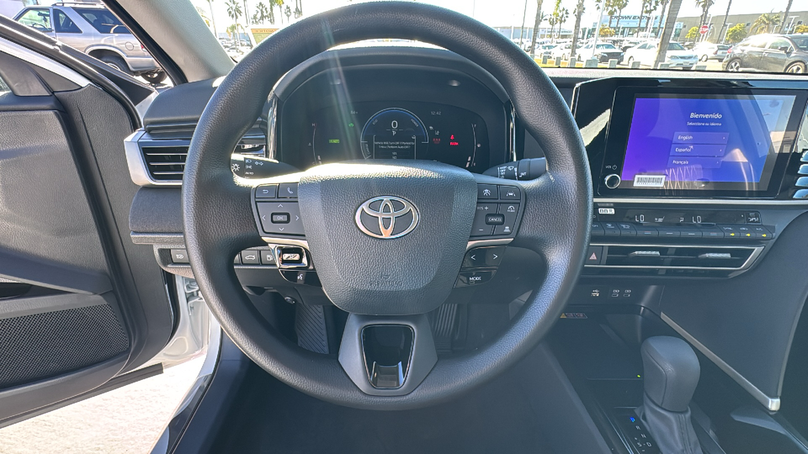 2025 Toyota Camry LE 16