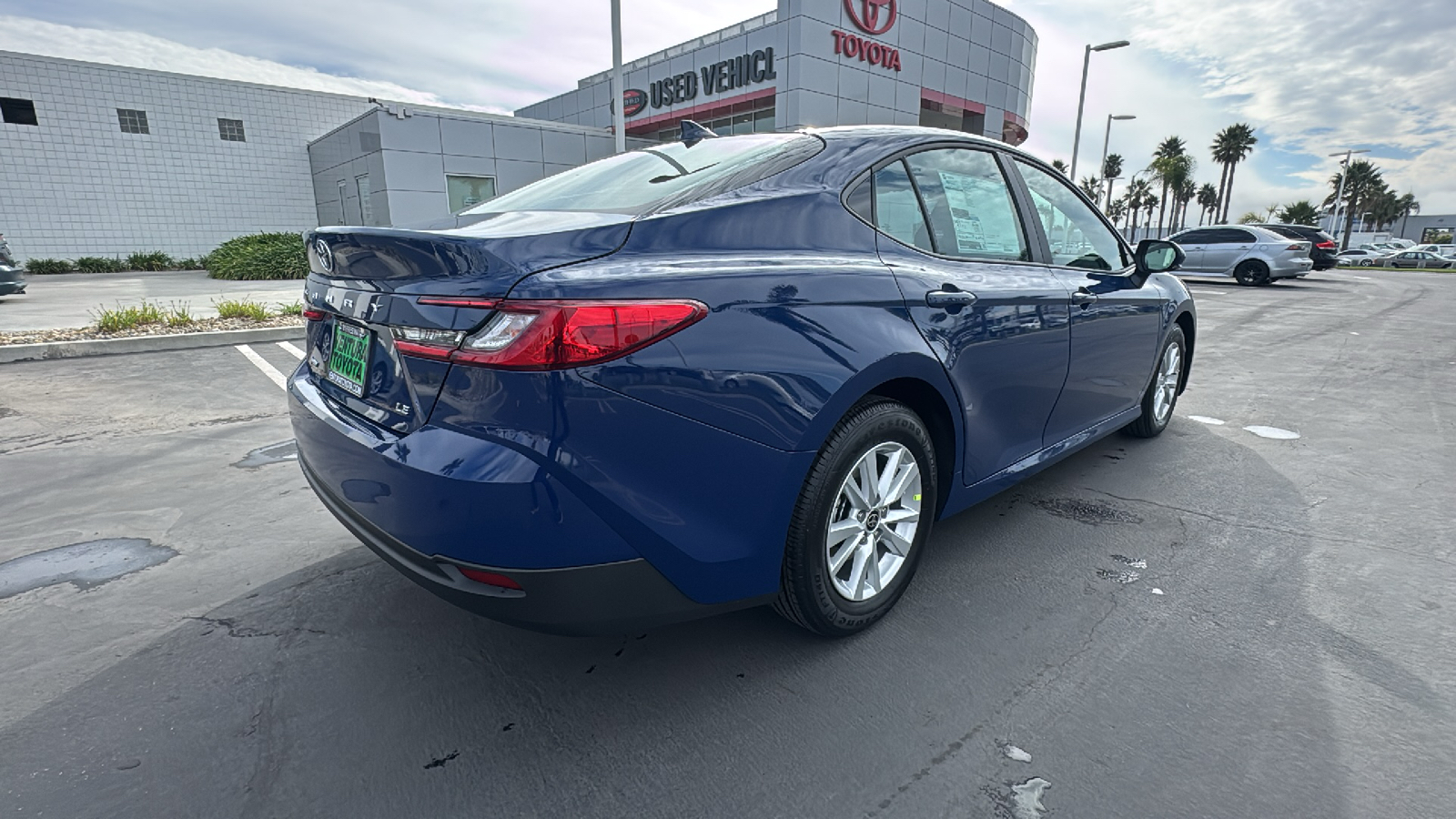 2025 Toyota Camry LE 3