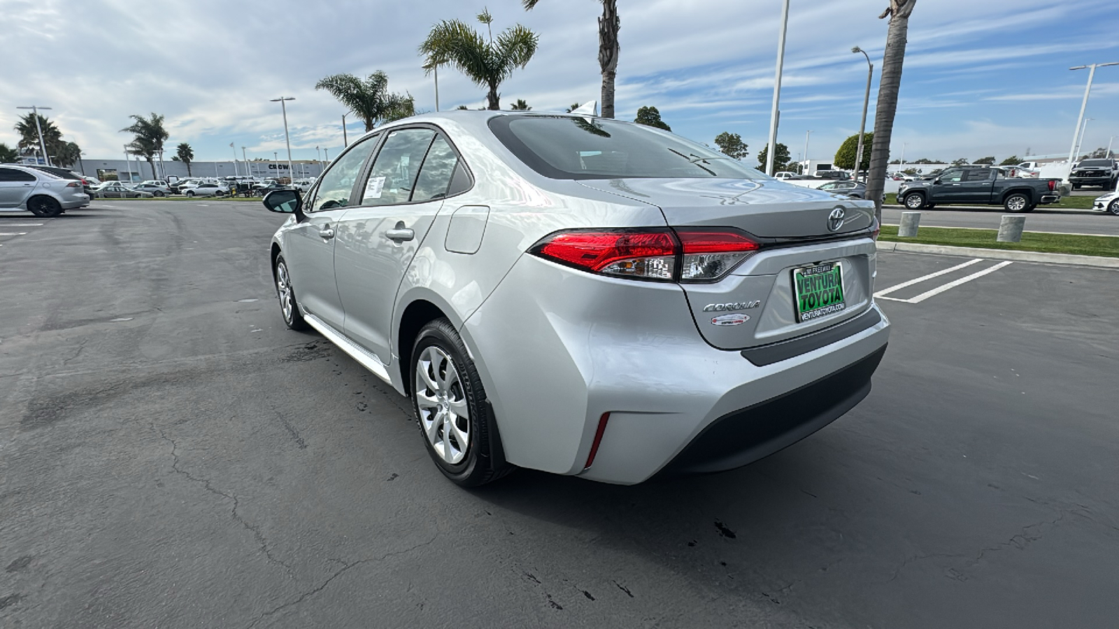 2025 Toyota Corolla LE 5