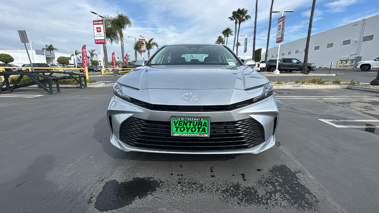 2025 Toyota Camry LE 8