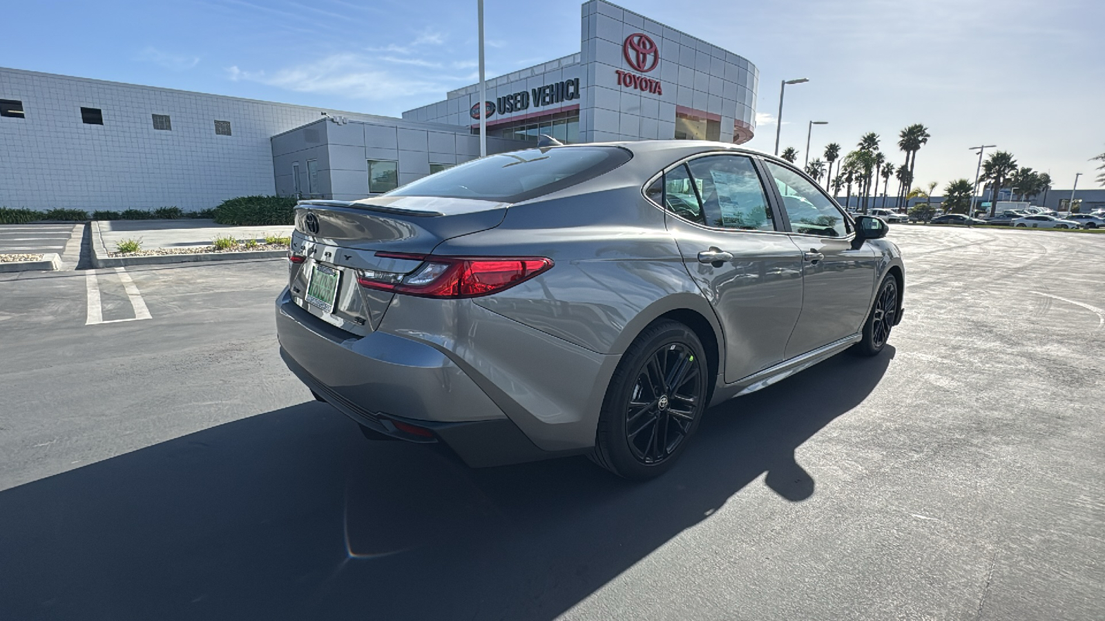 2025 Toyota Camry SE 3