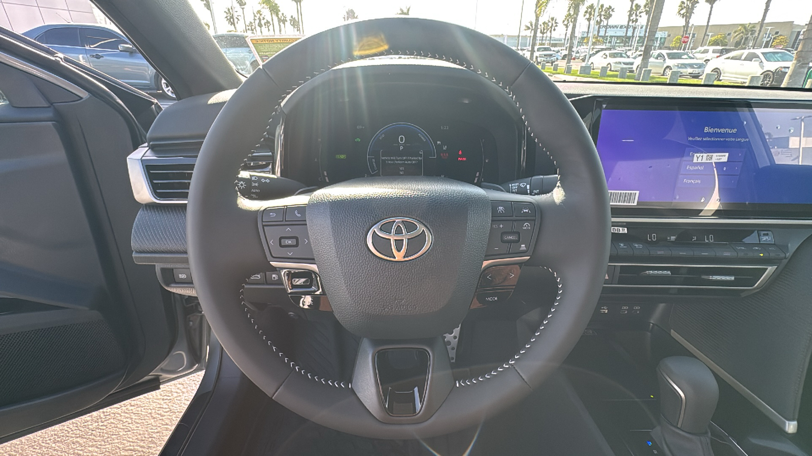 2025 Toyota Camry SE 16