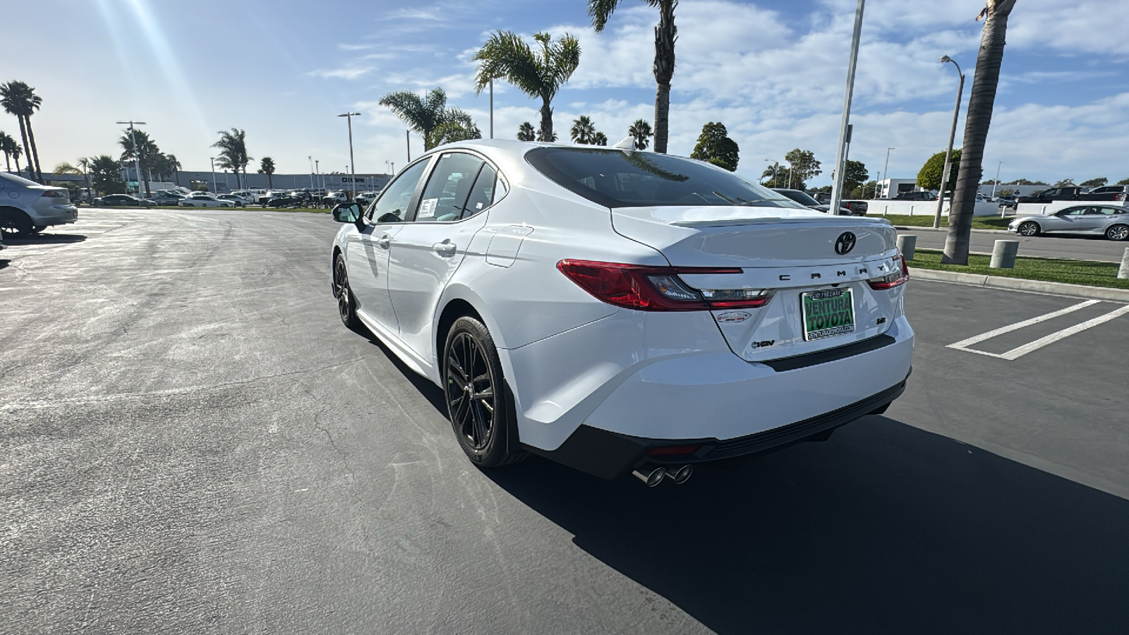 2025 Toyota Camry SE 5