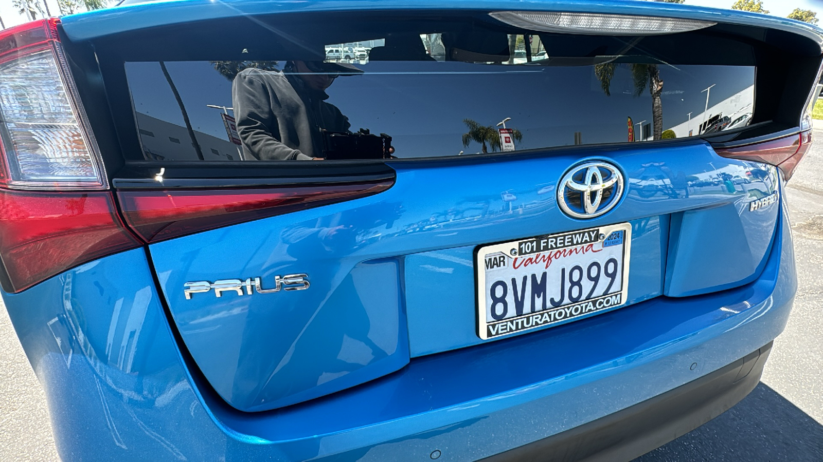 2021 Toyota Prius LE 24