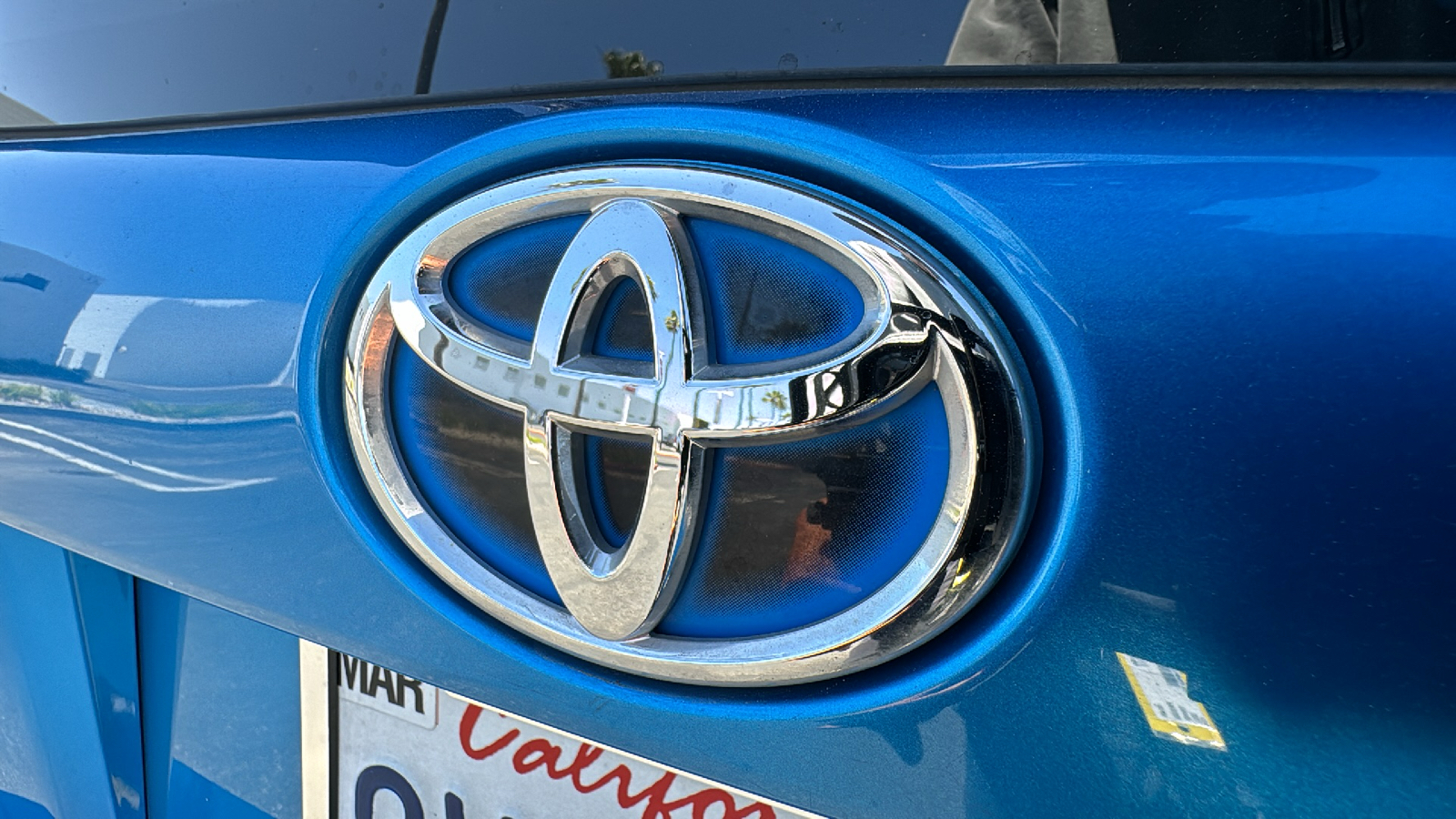 2021 Toyota Prius LE 26