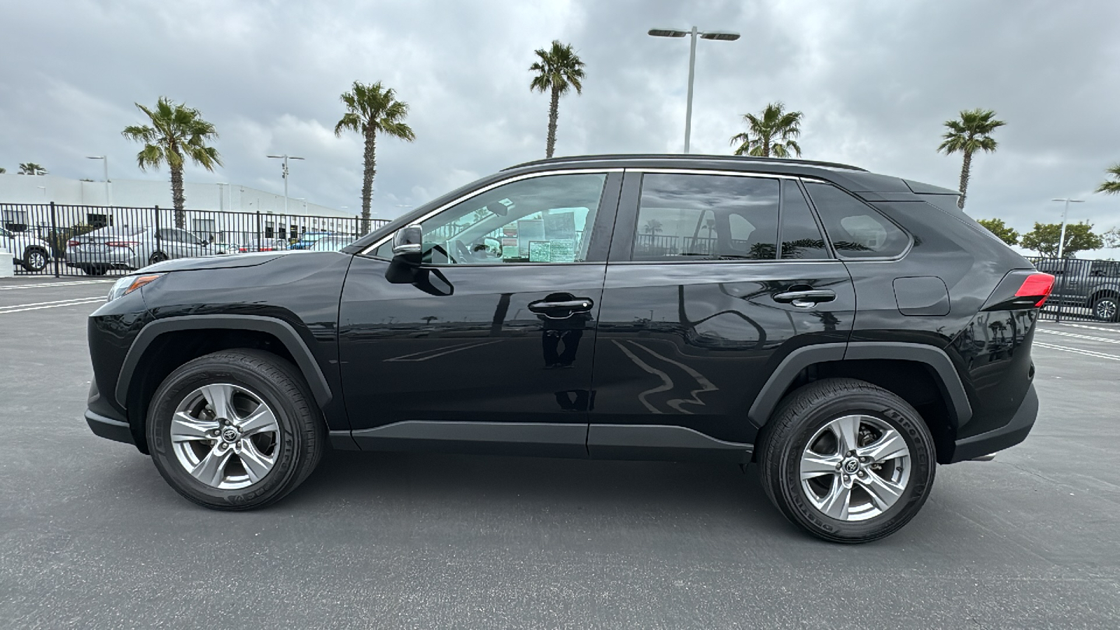 2023 Toyota RAV4 XLE 6