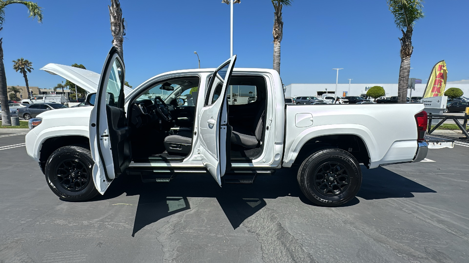 2022 Toyota Tacoma SR5 Double Cab 5 Bed V6 AT 11