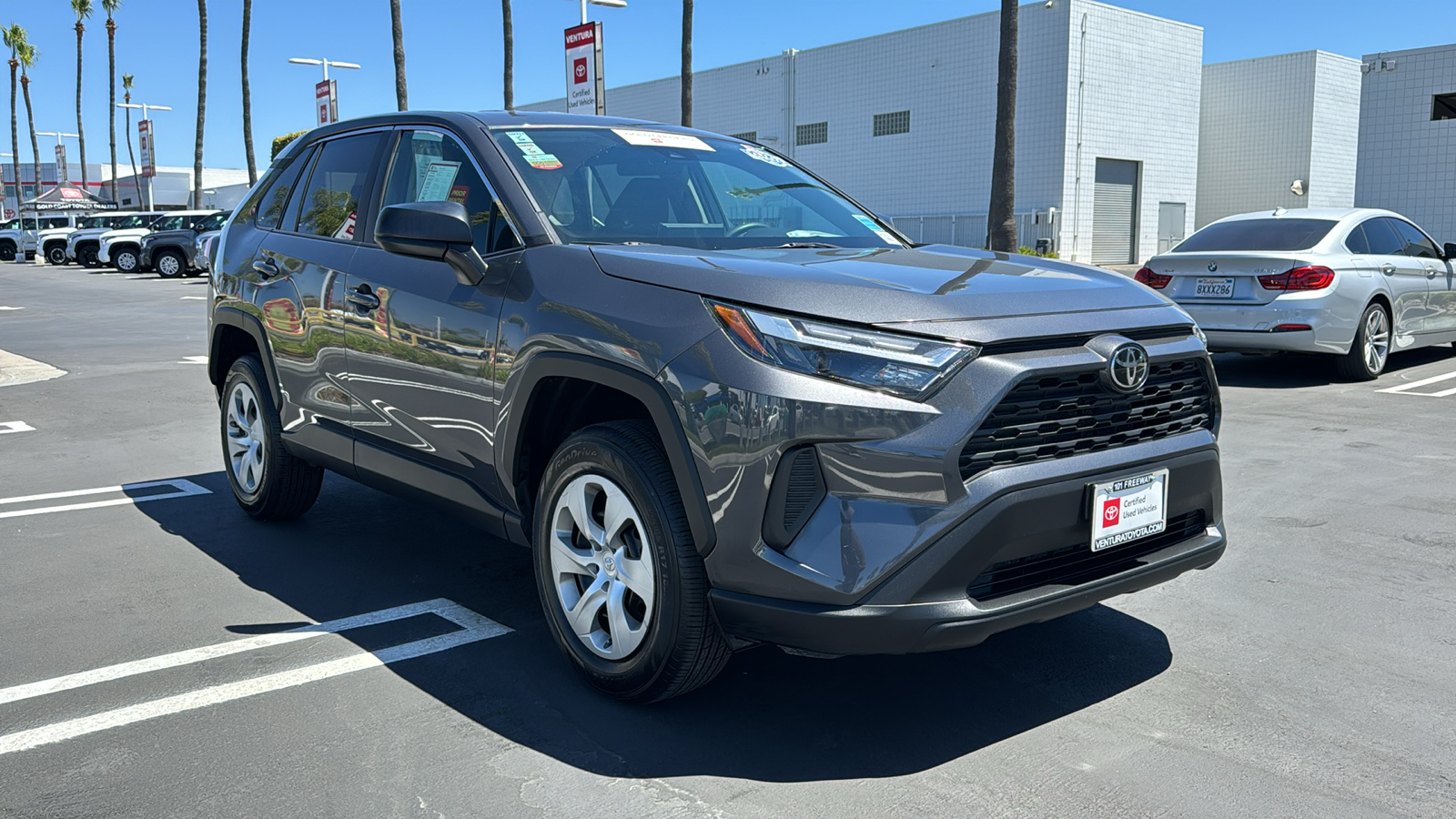 2023 Toyota RAV4 LE 1